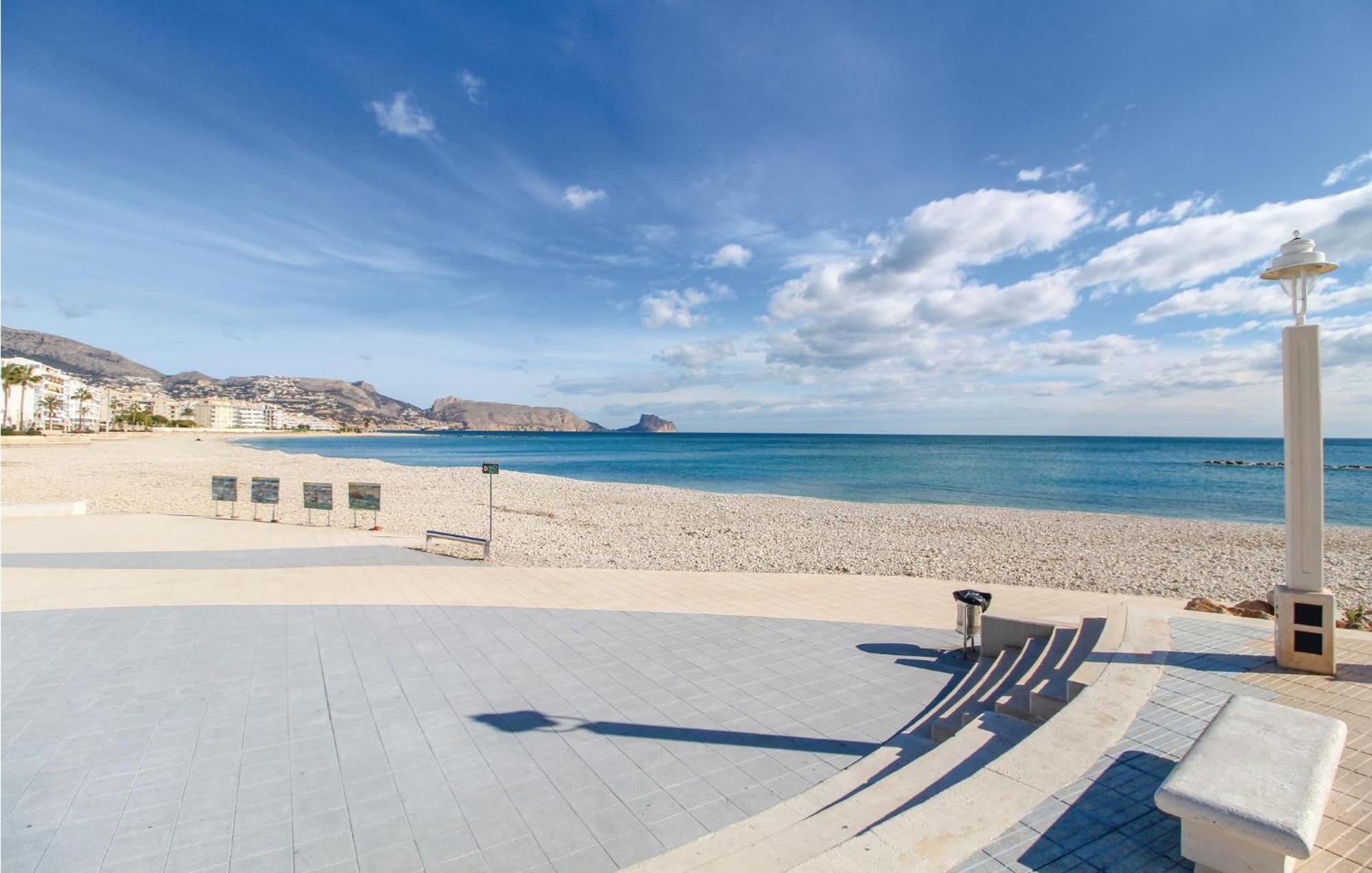 Amazing Apartment In Altea With Kitchen Bagian luar foto